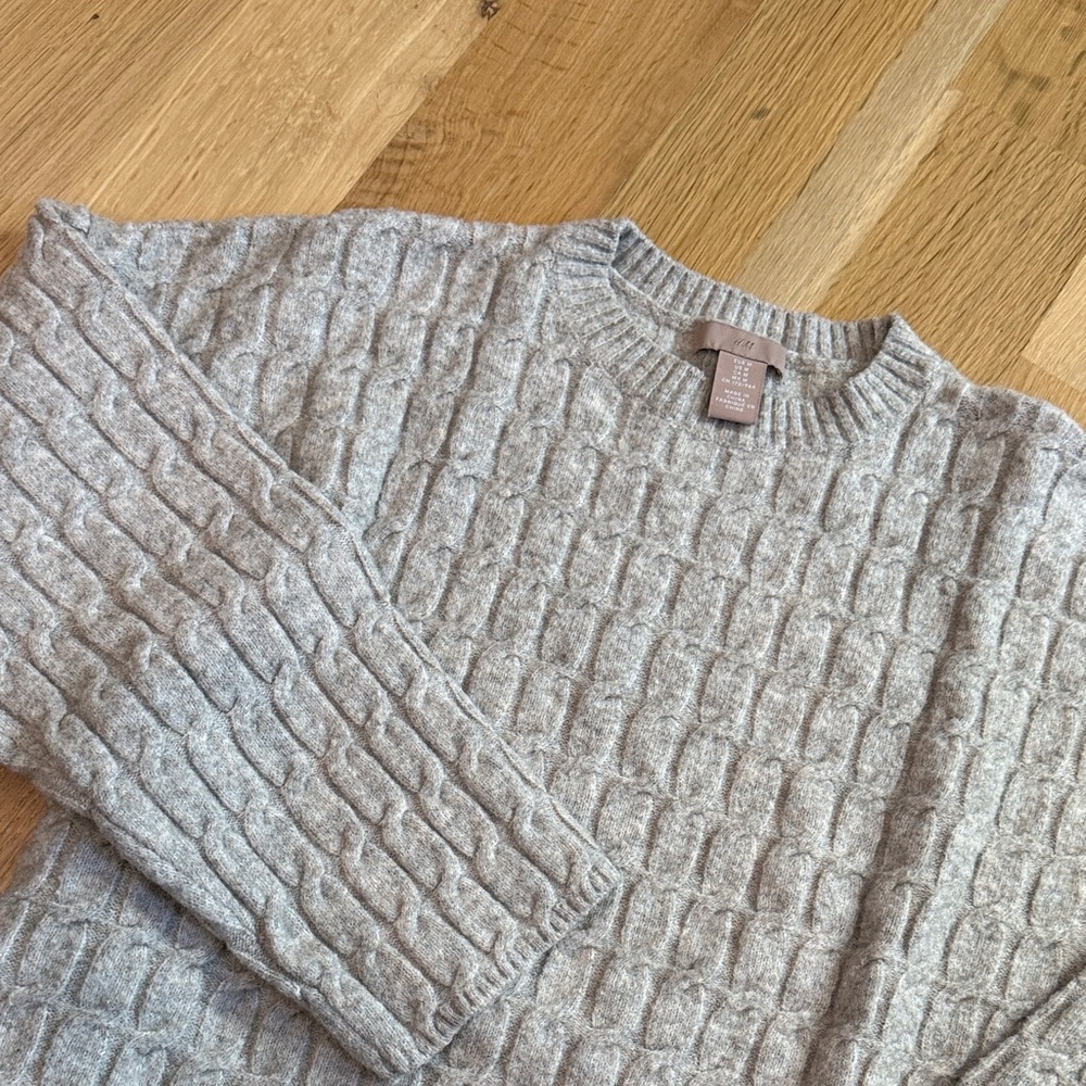 H&M Sweater